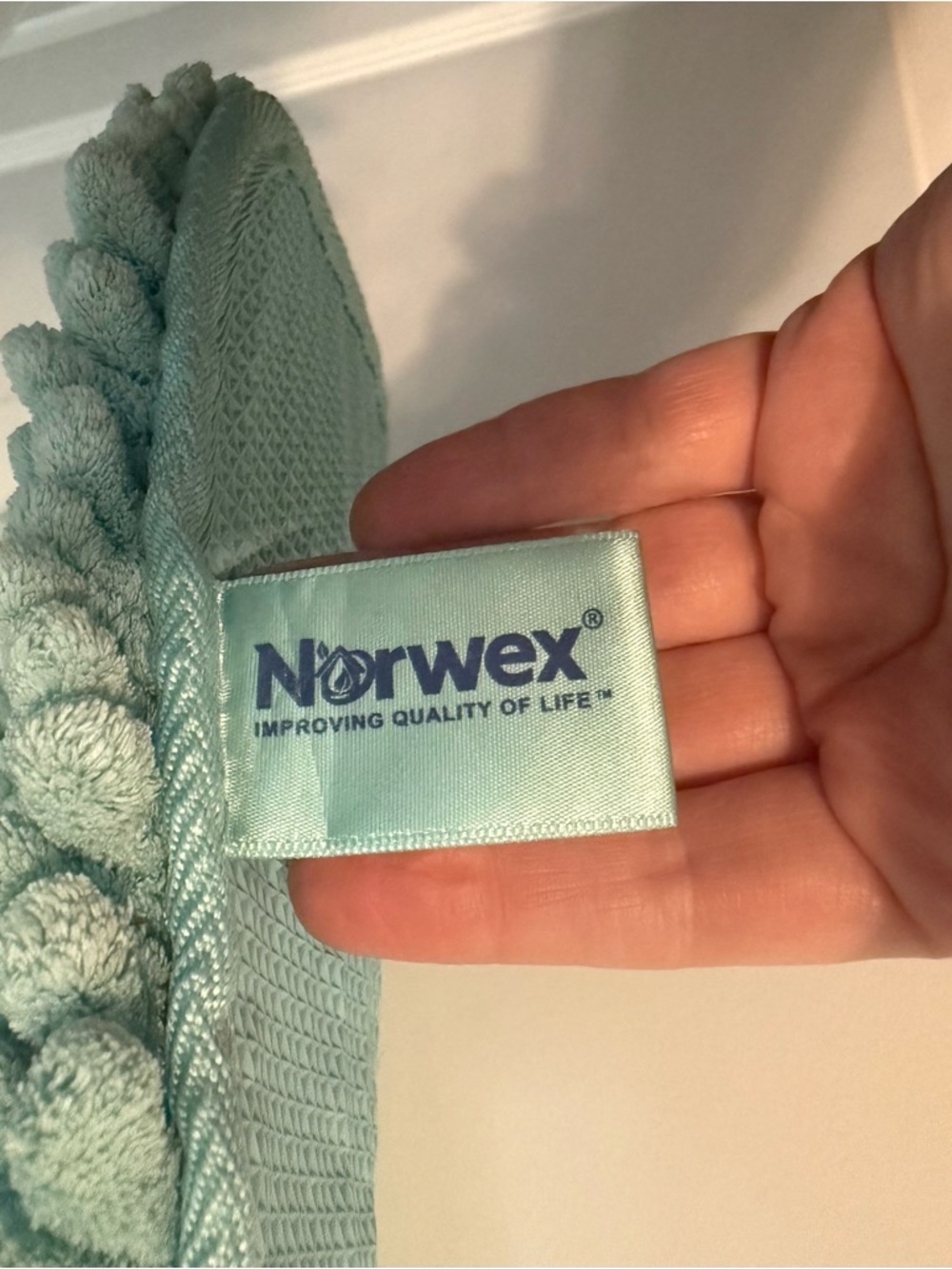 Norwex Aqua Mint Chenille Floor Bath Mat - Picture 2 of 4